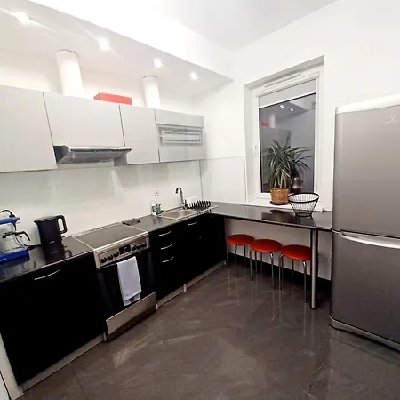 Między Miastem A Naturą Niebieski Zakątek