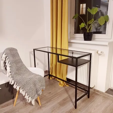 Między Miastem A Naturą Niebieski Zakątek *